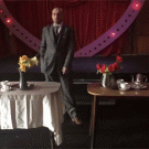 Mat Ricardo tablecloth trick