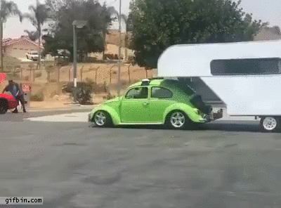 vw-beetle-with-trailer-turns-around.gif