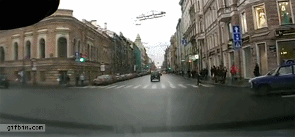 Kid doesn't know how to cross the road