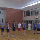 10 basketball players score in a row