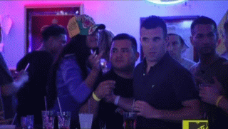 1260864788_jersey_shore_snooki_punch.gif
