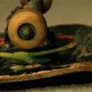 Spinning skateboard wheel