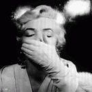 Marilyn kiss