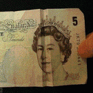 Five pounds bill optical illusion